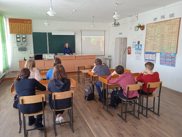 "Мужеству забвенья не бывает".
